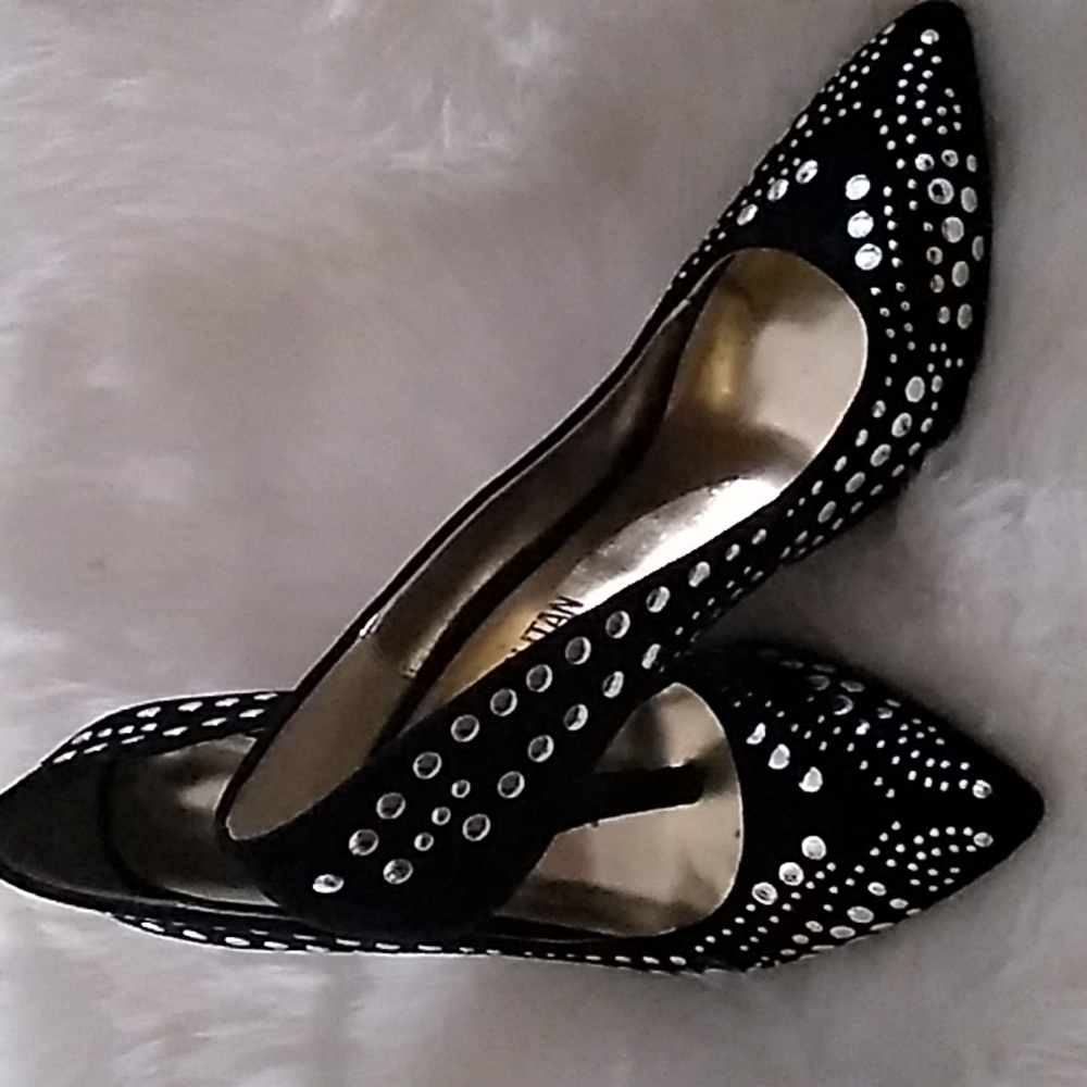 COSMOPOLITAN BLACK HEELS SUEDE WITH SILVER STUDS